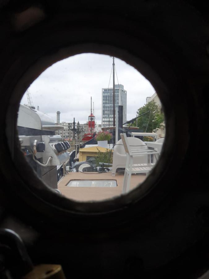 De Coaster & Aquarium Ponton Otel Rotterdam Dış mekan fotoğraf