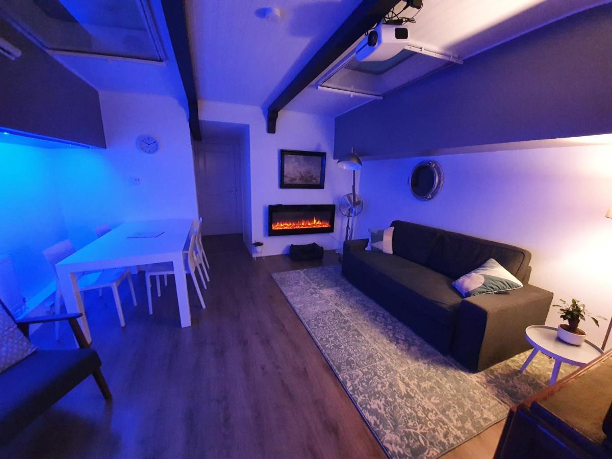 De Coaster & Aquarium Ponton Otel Rotterdam Dış mekan fotoğraf