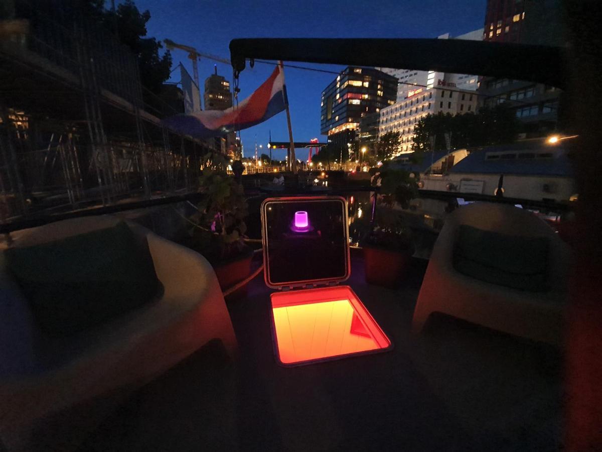 De Coaster & Aquarium Ponton Otel Rotterdam Dış mekan fotoğraf