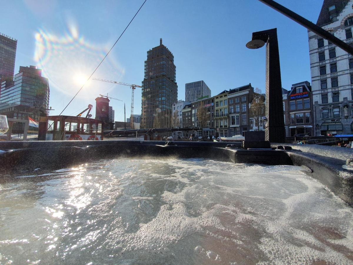 De Coaster & Aquarium Ponton Otel Rotterdam Dış mekan fotoğraf